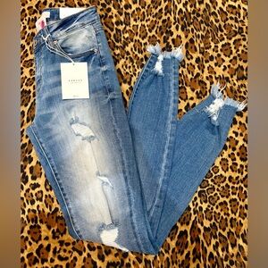 KANCAN Trendy frayed hem Distressed Women Jeans NWT